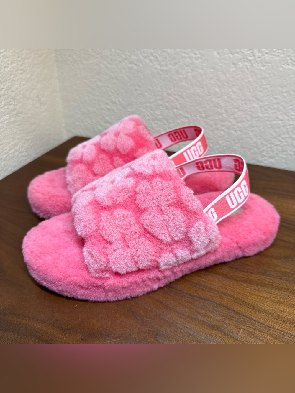 UGG Fluff Yeah Poppy Slide Sheepskin Shoes Slippers‎ Sandals Size 7 Women